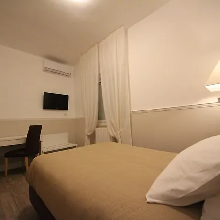 Couette-café Principe 3*